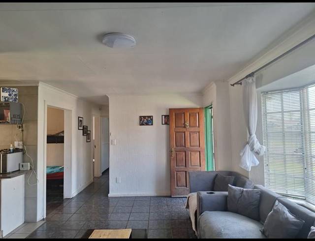 3 BEDROOM HOUSE FOR SALE IN HUNTINGDON